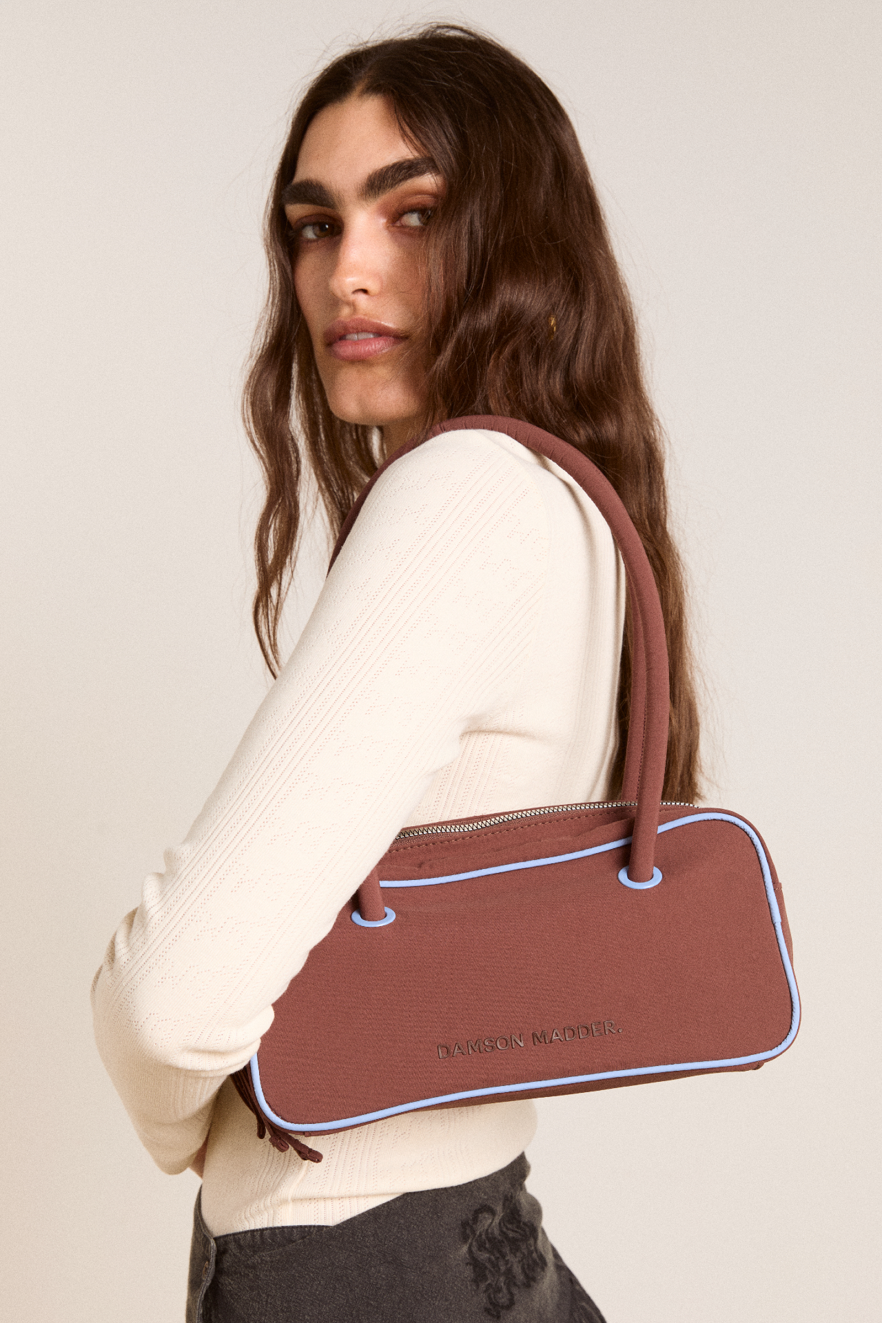 benny mini bowler - choc/blue